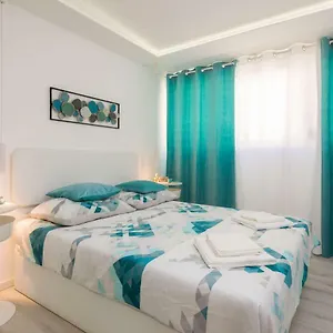 Enjoy Apartment Split